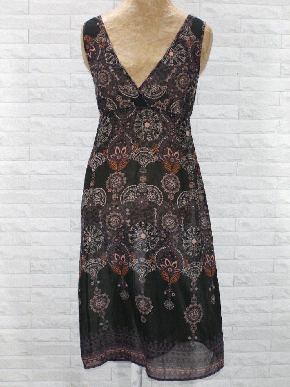 Dress Sheer Floral Mandala Printed V-neck Sleeveless Swimsuit Cover Black M